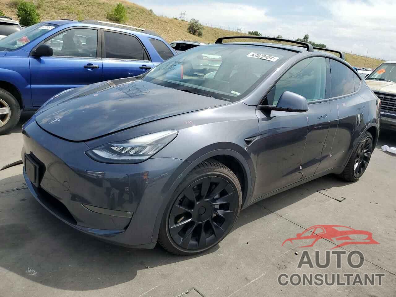 TESLA MODEL Y 2021 - 5YJYGDEEXMF108336