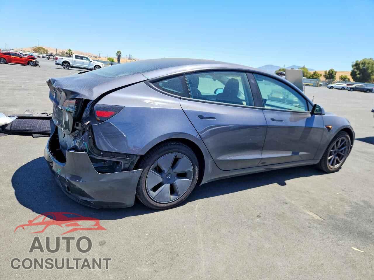 TESLA MODEL 3 2023 - 5YJ3E1EAXPF640055