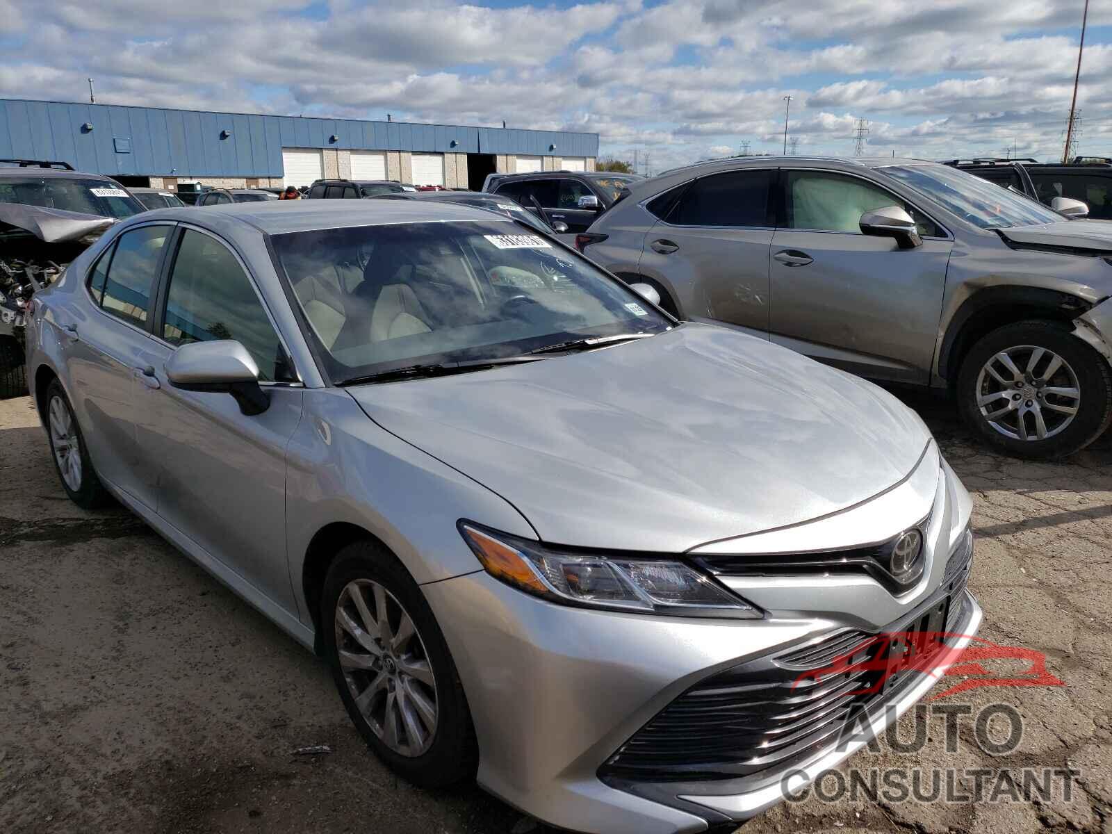 TOYOTA CAMRY 2018 - JTNB11HK4J3034181