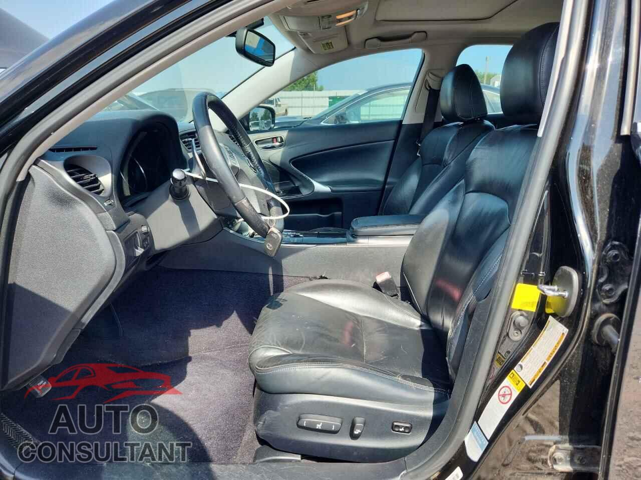 LEXUS IS 2011 - JTHBF5C26B2101521