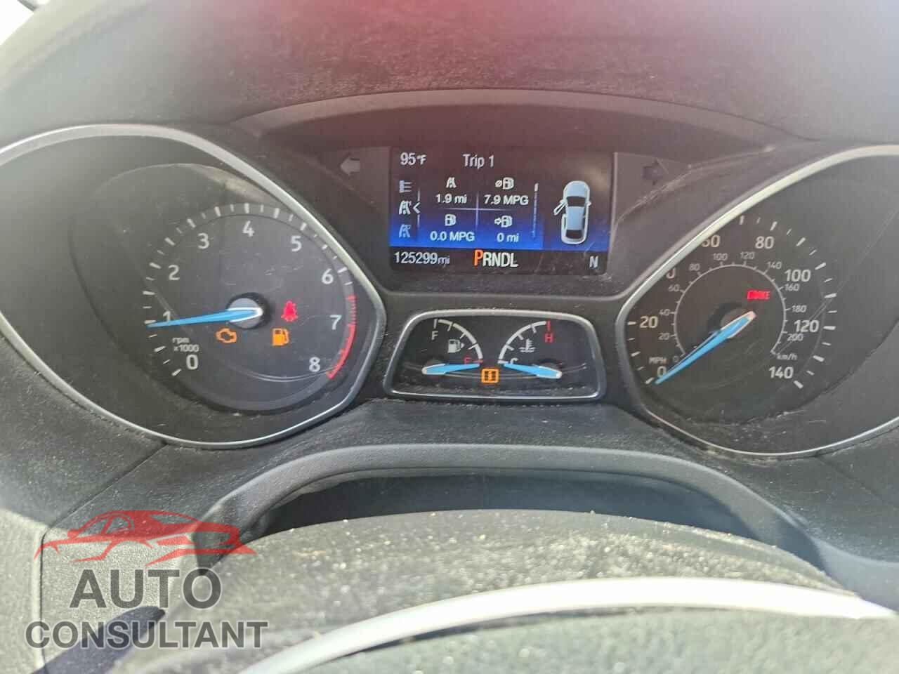 FORD FOCUS 2017 - 1FADP3F21HL228094