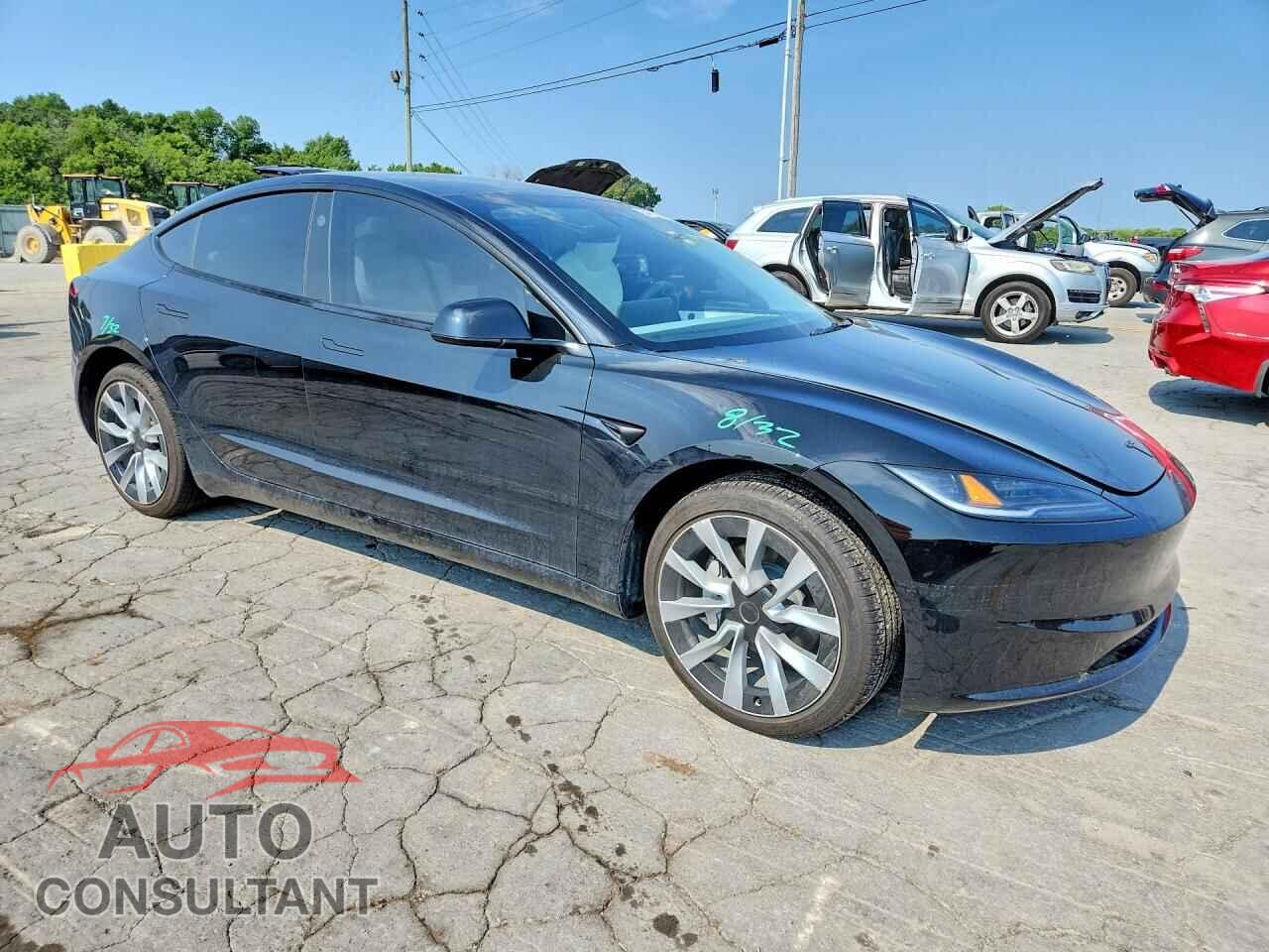TESLA MODEL 3 2026 - 5YJ3E1EA2TF140904