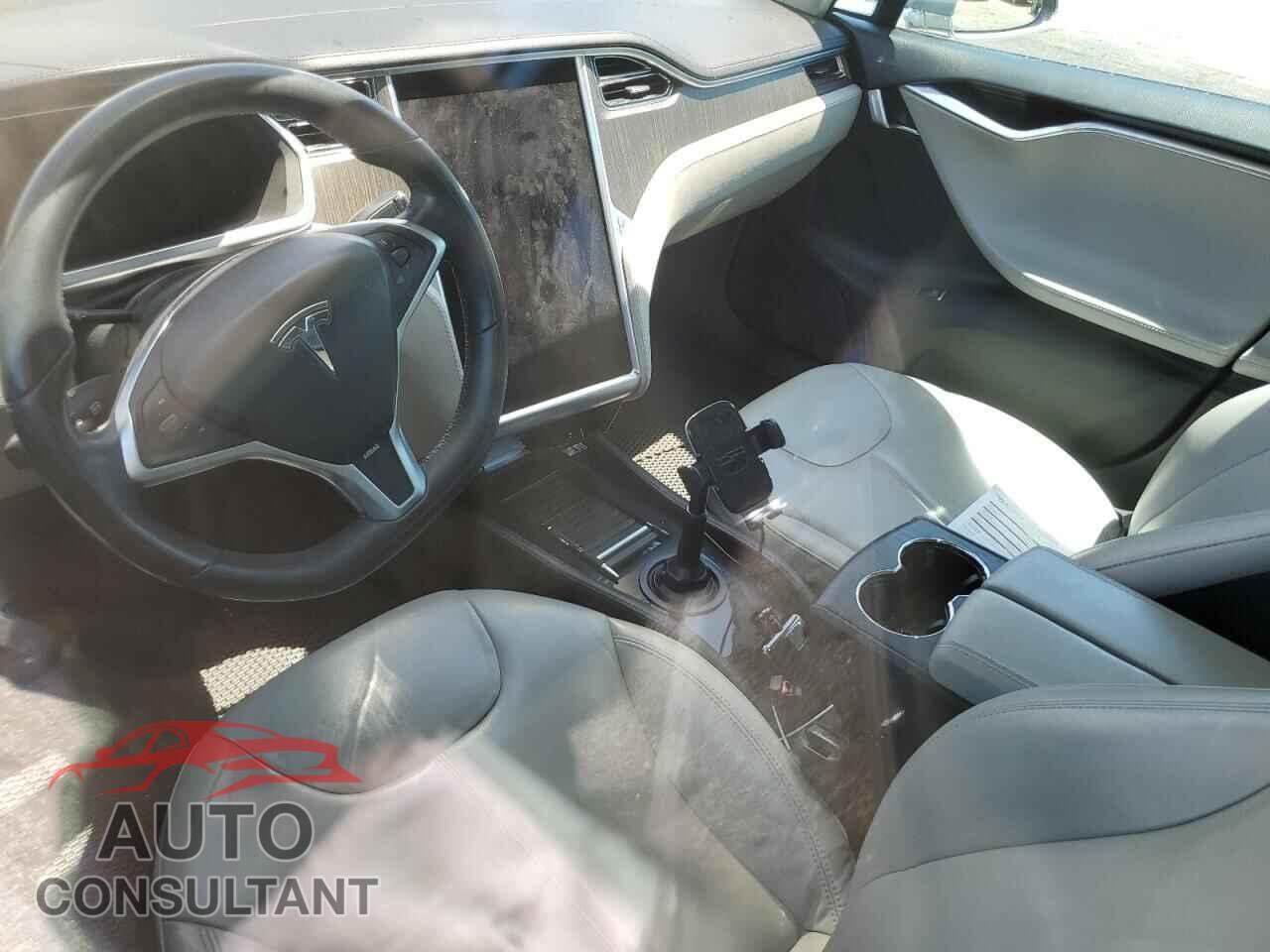 TESLA MODEL S 2013 - 5YJSA1CG2DFP03997