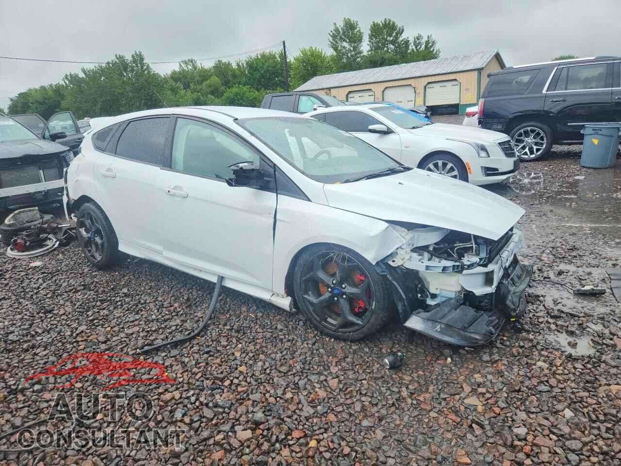 FORD FOCUS 2017 - 1FADP3L9XHL348140