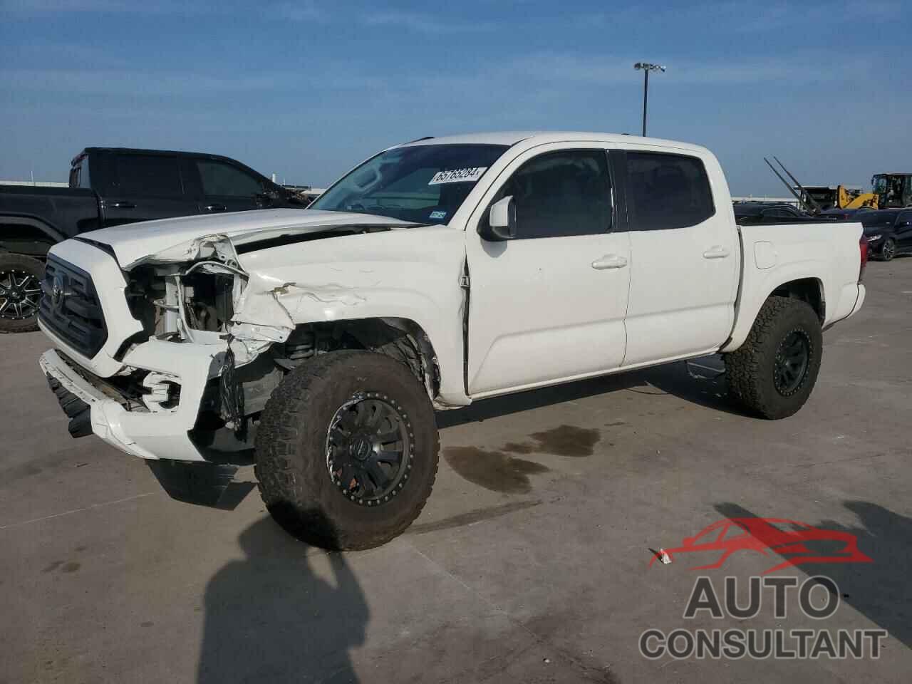 TOYOTA TACOMA 2019 - 5TFAX5GN2KX146974