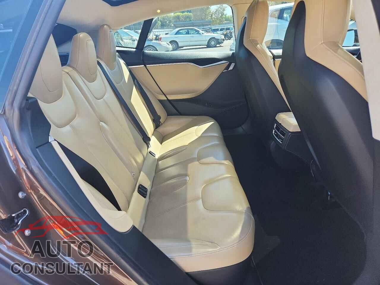 TESLA MODEL S 2014 - 5YJSA1H16EFP61004