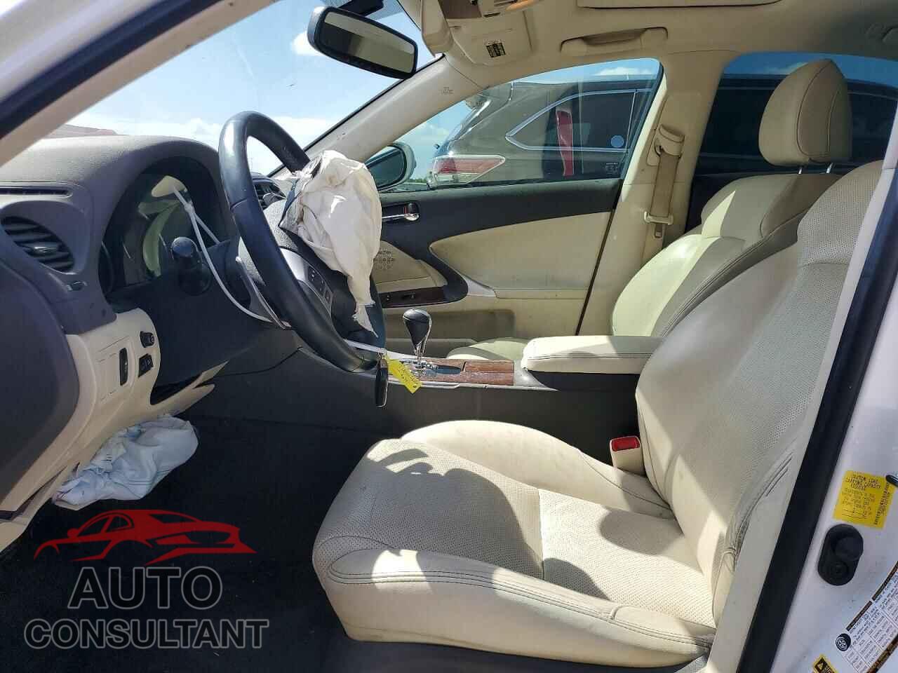 LEXUS IS 2012 - JTHBF5C22C5175910