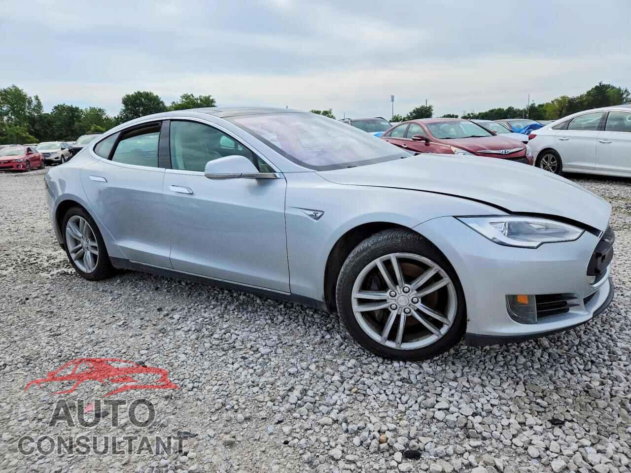 TESLA MODEL S 2013 - 5YJSA1CN0DFP22076