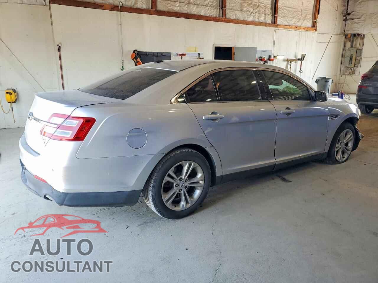 FORD TAURUS 2013 - 1FAHP2E89DG208003