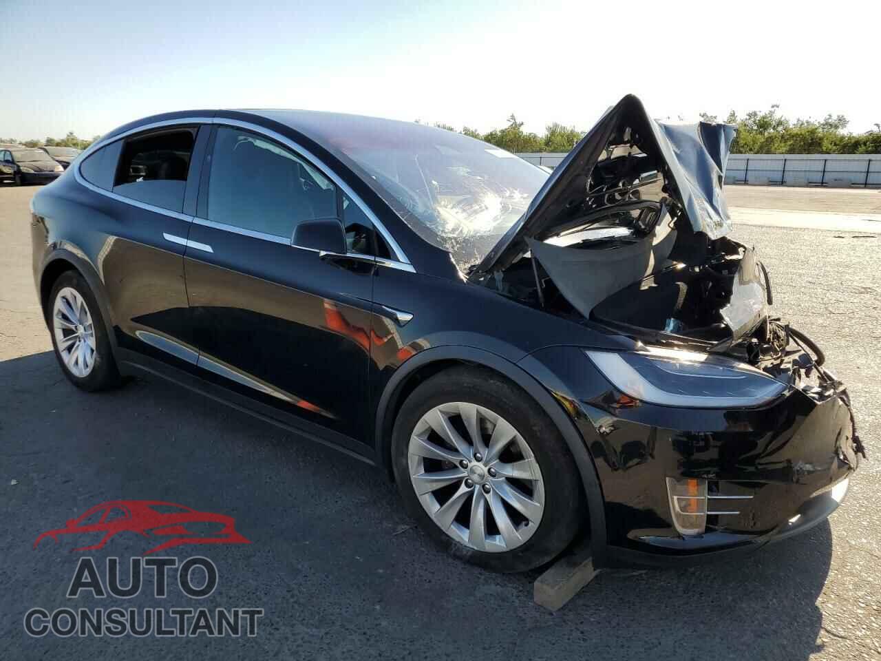 TESLA MODEL X 2018 - 5YJXCDE28JF141019