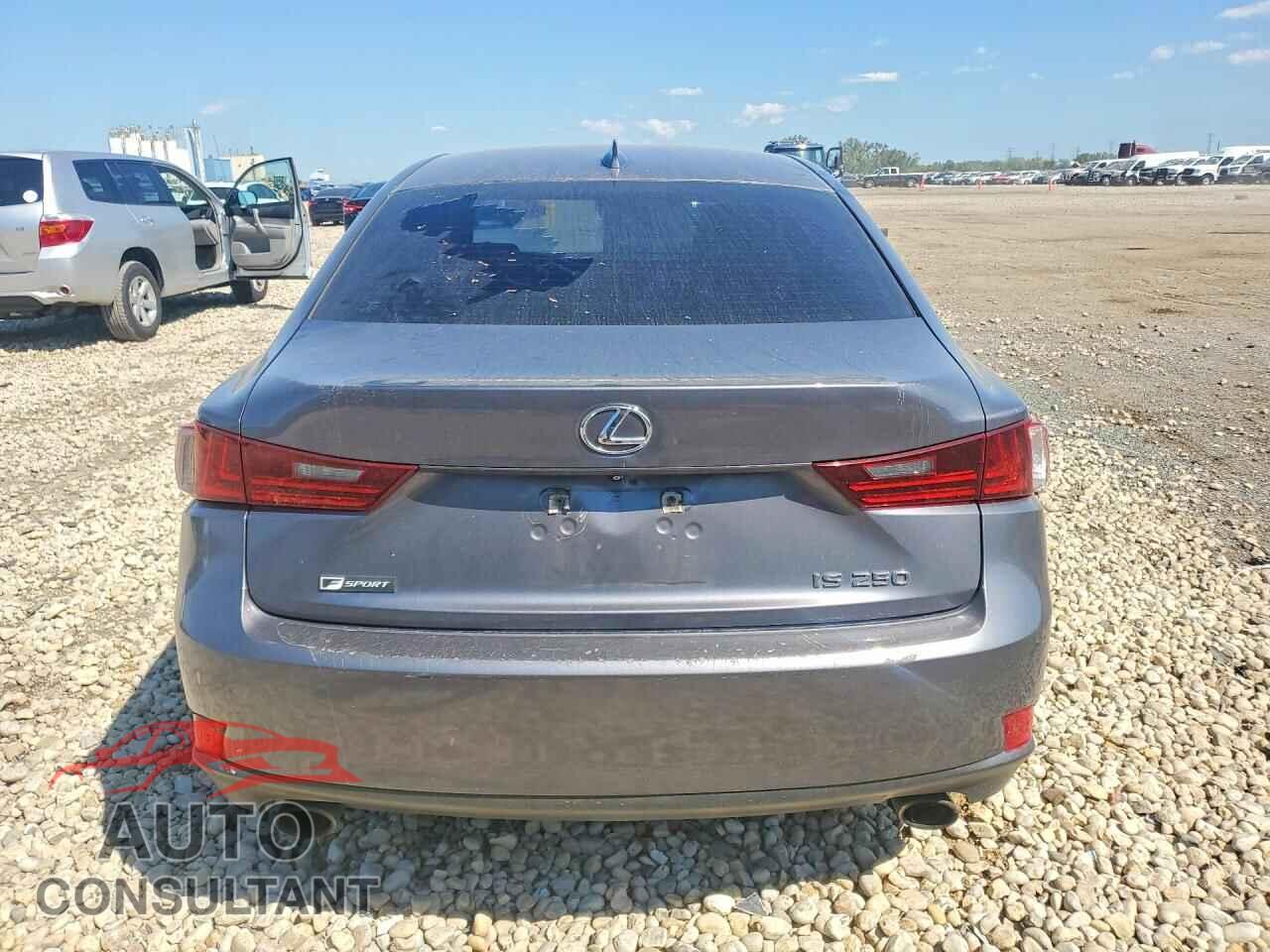 LEXUS IS 2015 - JTHBF1D27F5071943