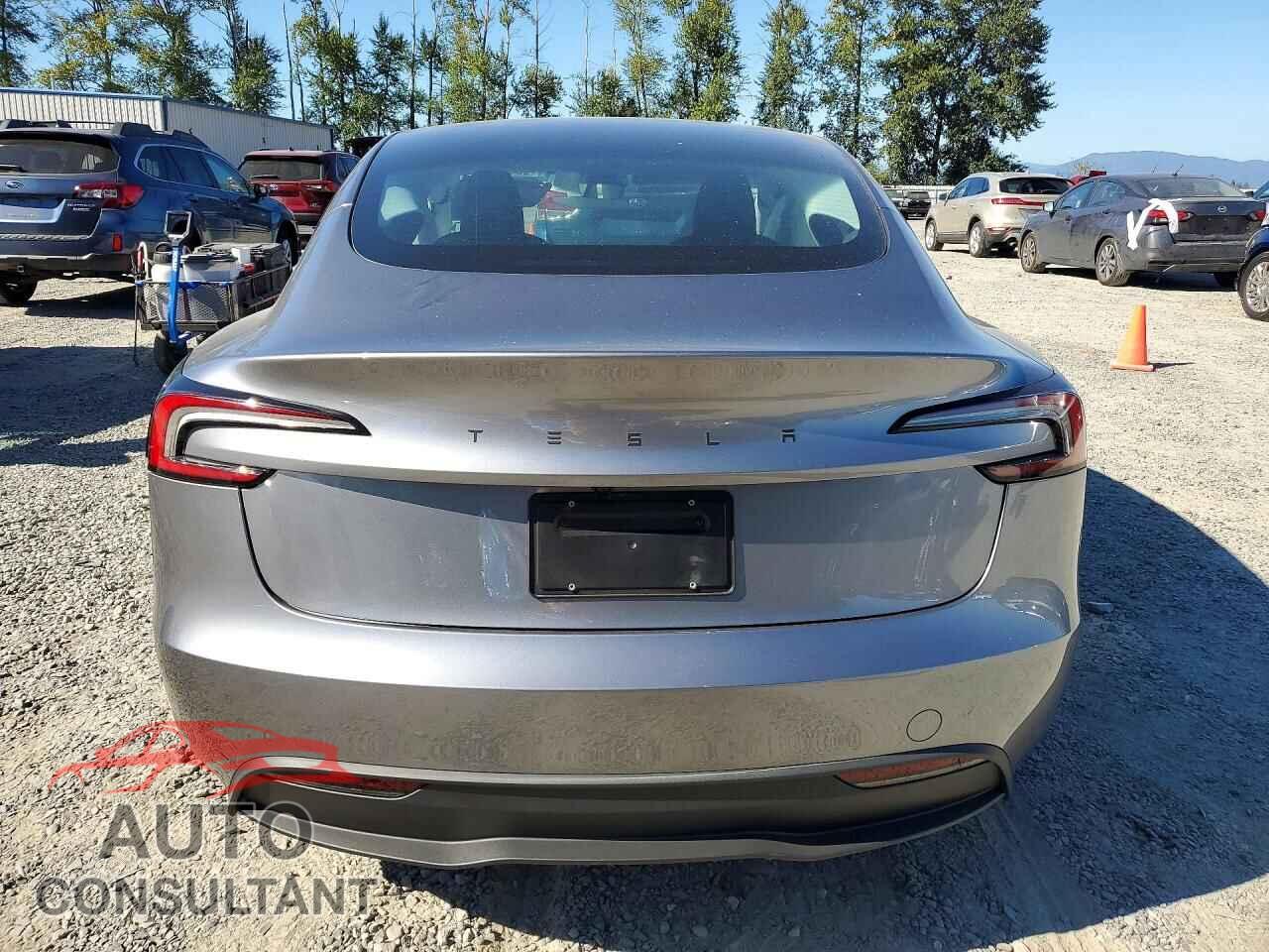 TESLA MODEL 3 2026 - 5YJ3E1EA9TF143542
