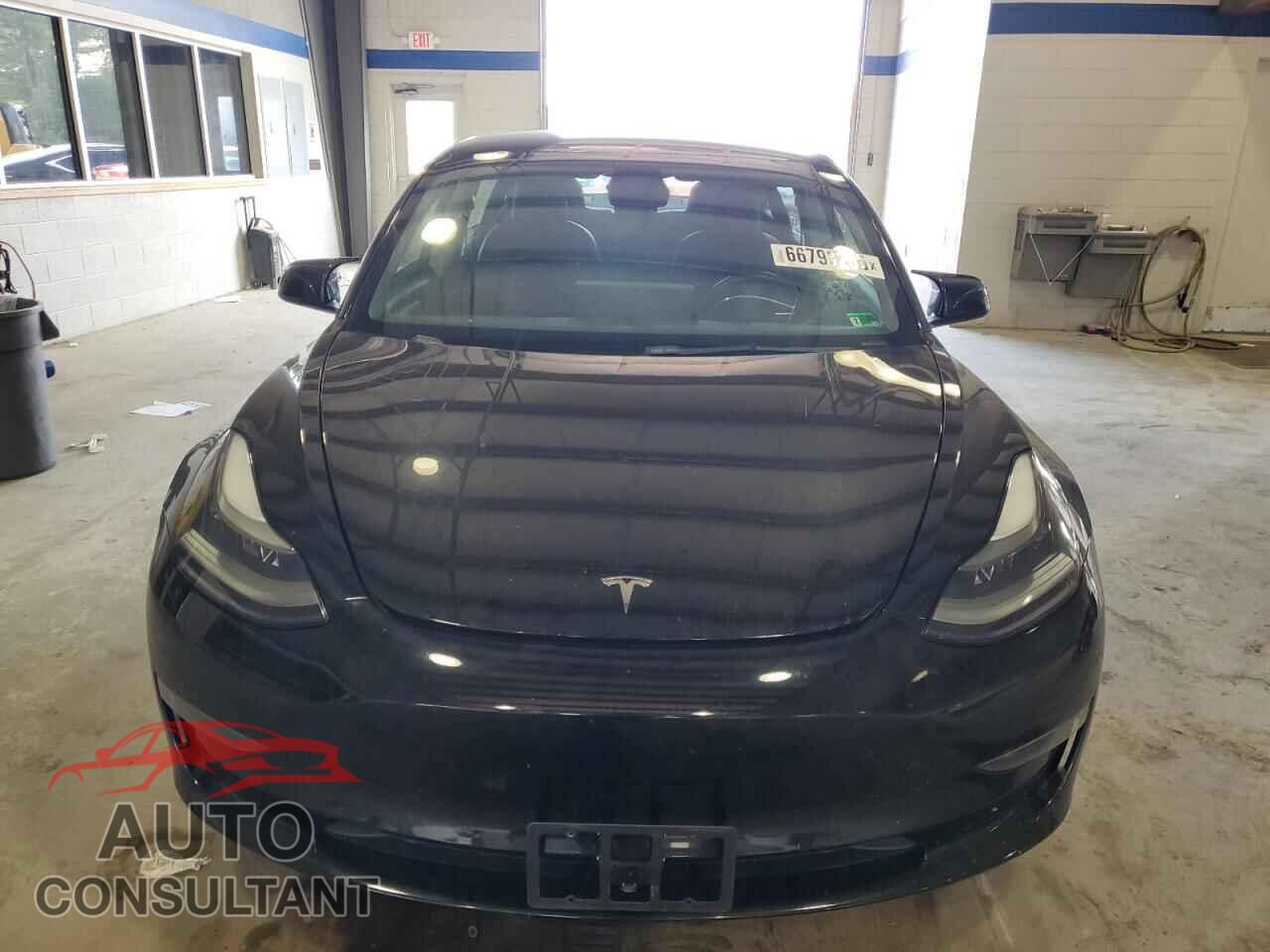 TESLA MODEL 3 2021 - 5YJ3E1EA2MF083217