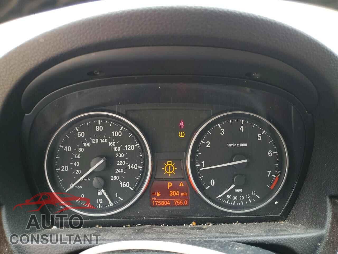 BMW 3 SERIES 2011 - WBAPH7C50BE680654