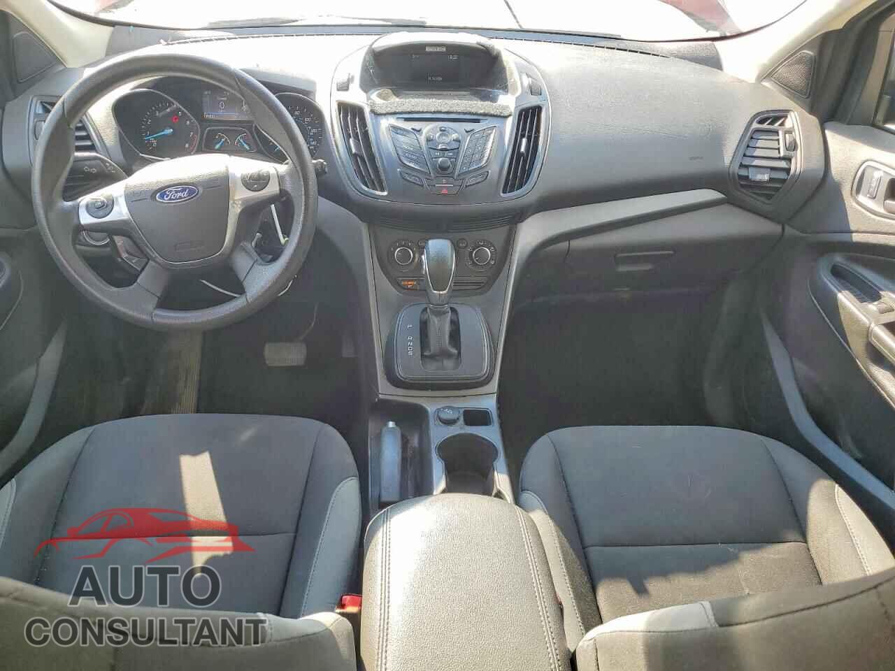 FORD ESCAPE 2016 - 1FMCU0F70GUB55488