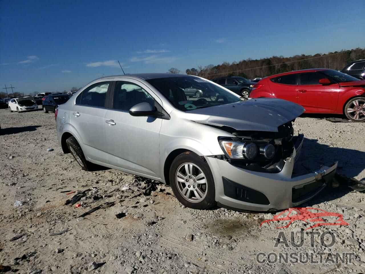 CHEVROLET SONIC 2016 - 1G1JC5SG7G4149827