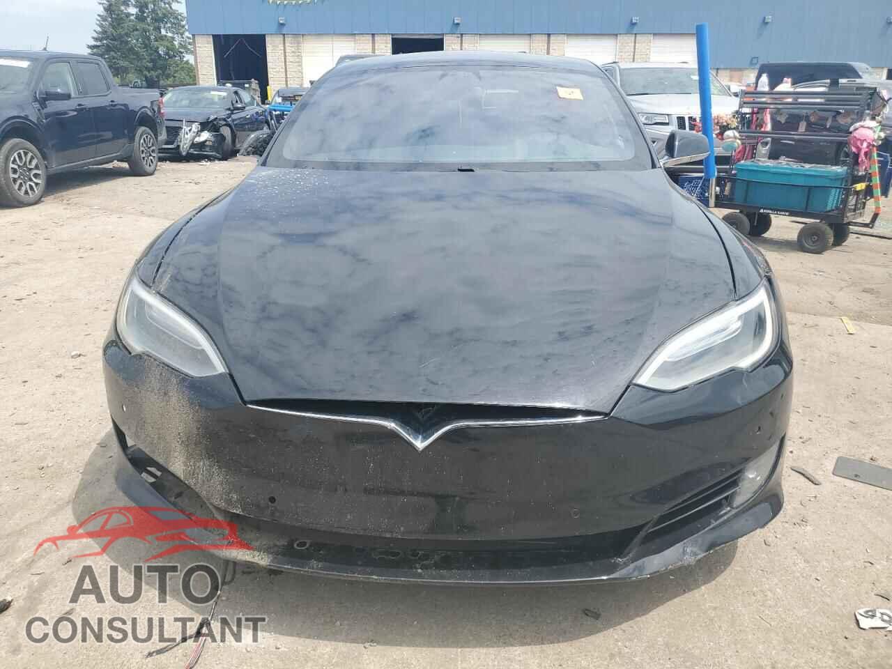 TESLA MODEL S 2017 - 5YJSA1E23HF210627