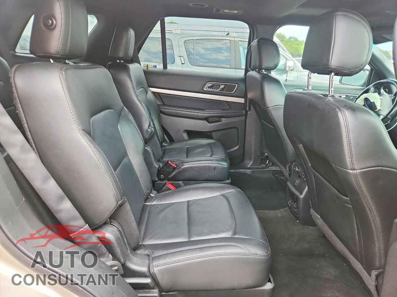 FORD EXPLORER 2017 - 1FM5K8D80HGA02876