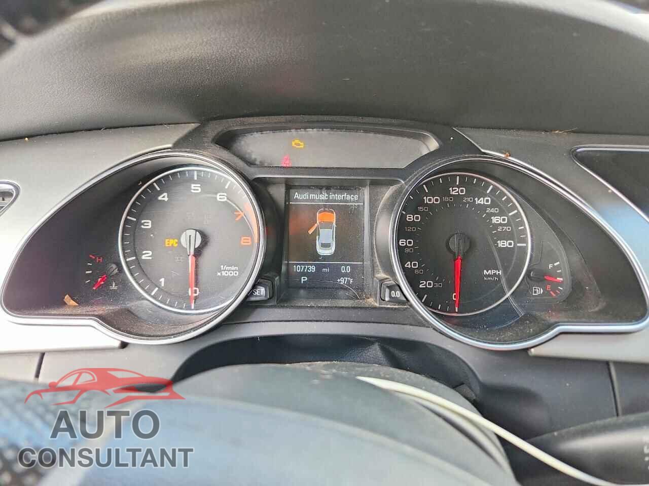 AUDI A5 2011 - WAULFAFH8BN004850