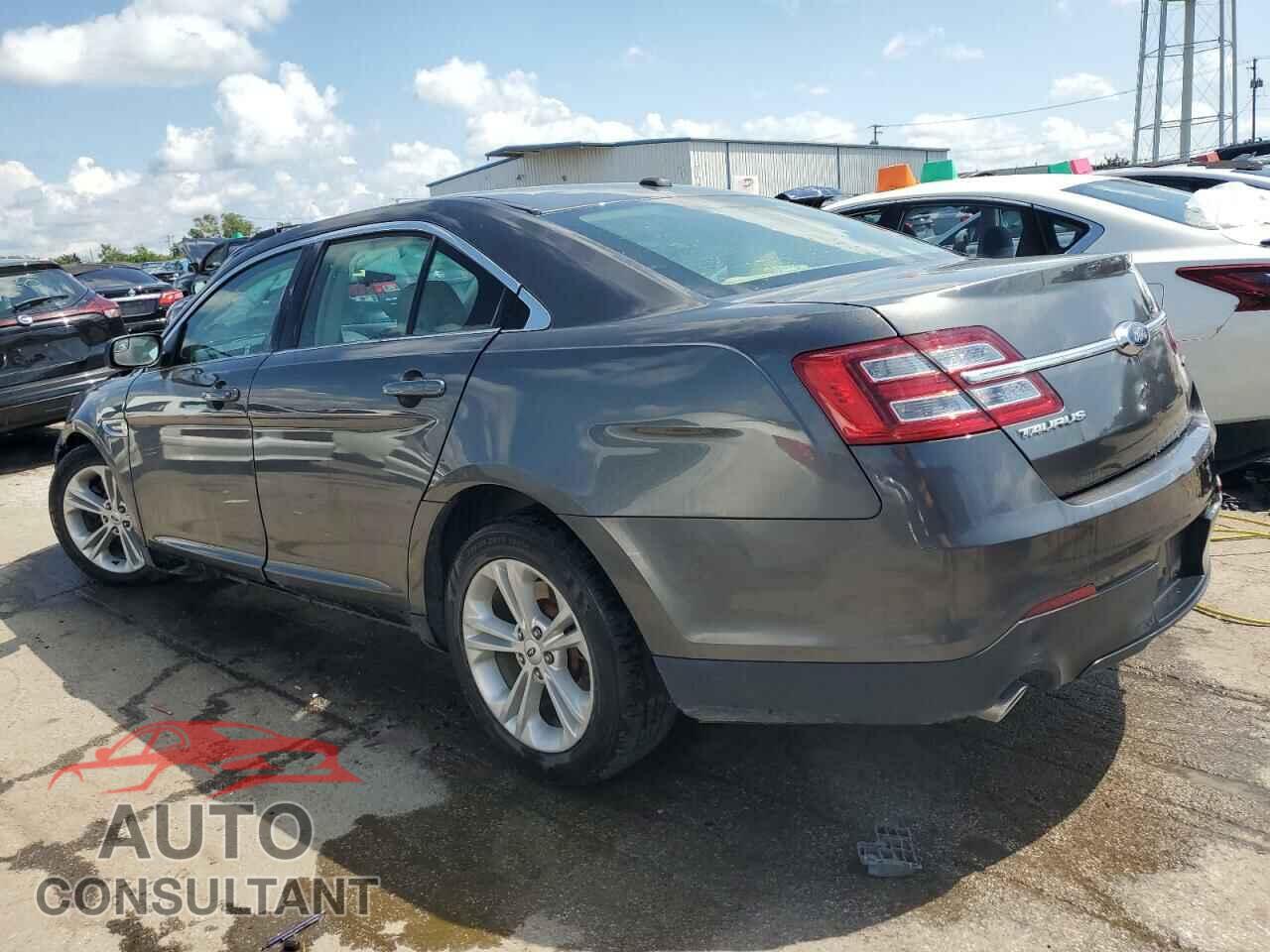 FORD TAURUS 2017 - 1FAHP2D82HG145253