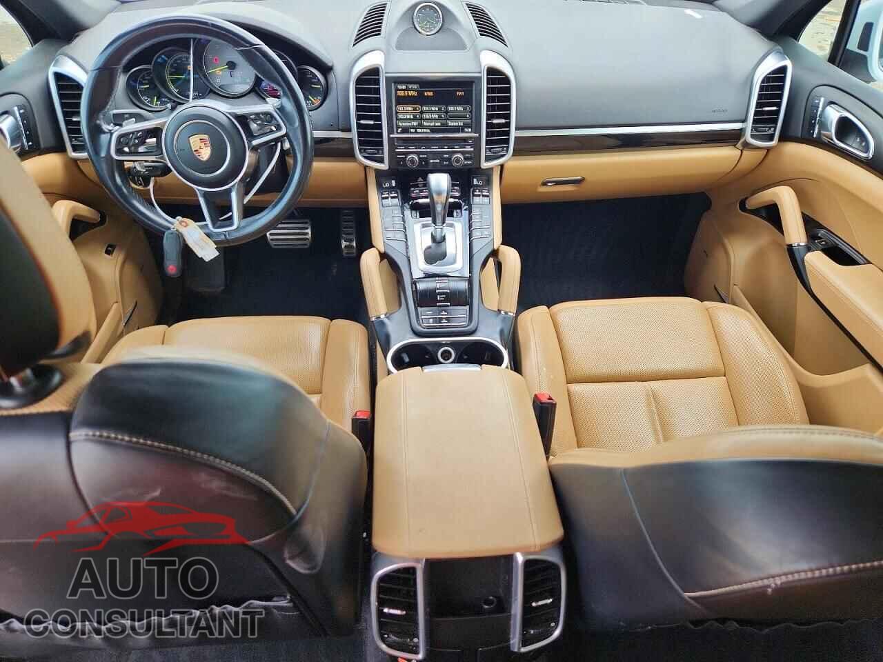 PORSCHE CAYENNE 2016 - WP1AE2A25GLA17112