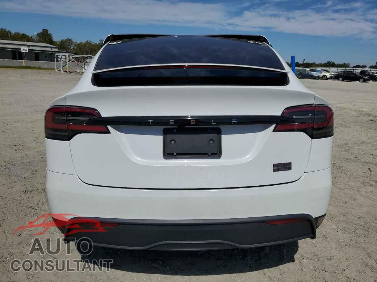 TESLA MODEL X 2023 - 7SAXCBE6XPF430325