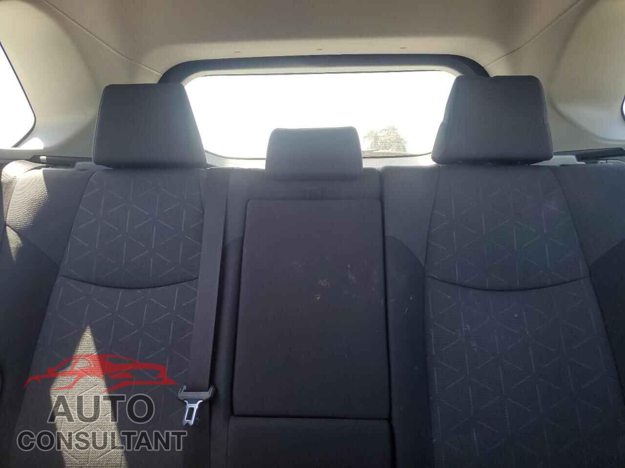 TOYOTA RAV4 2019 - JTMP1RFV2KD039087