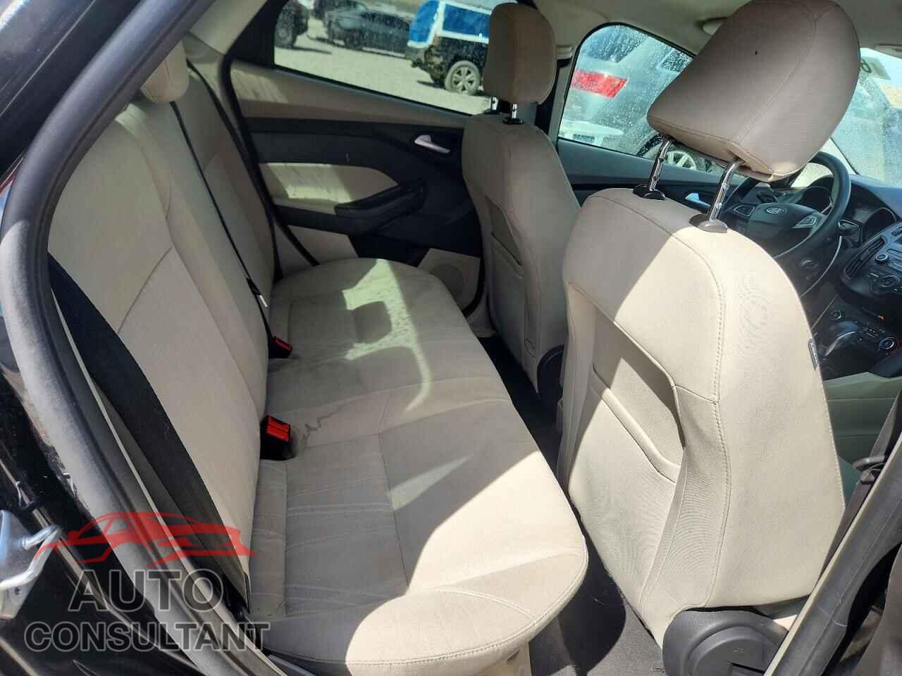FORD FOCUS 2017 - 1FADP3F2XHL217708