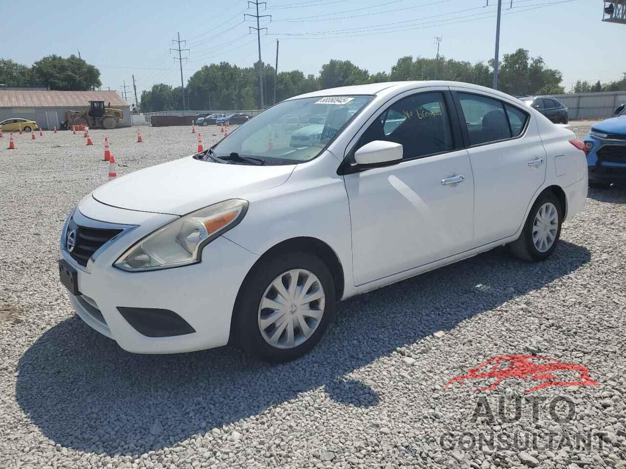 NISSAN VERSA 2018 - 3N1CN7AP1JK409429