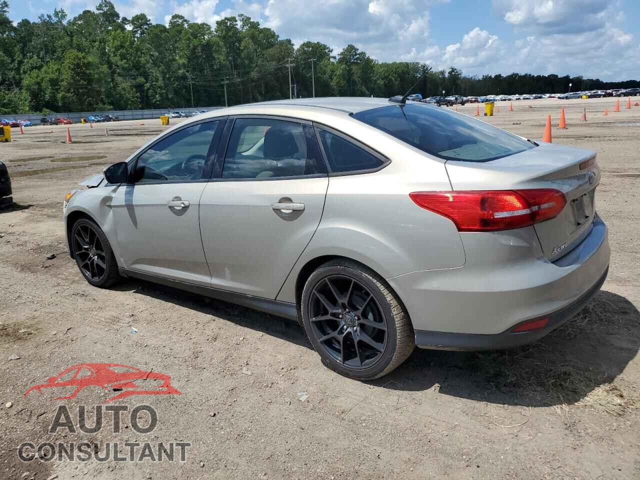 FORD FOCUS 2016 - 1FADP3F26GL376580