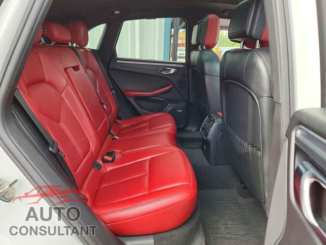 PORSCHE MACAN 2017 - WP1AA2A54HLB07844