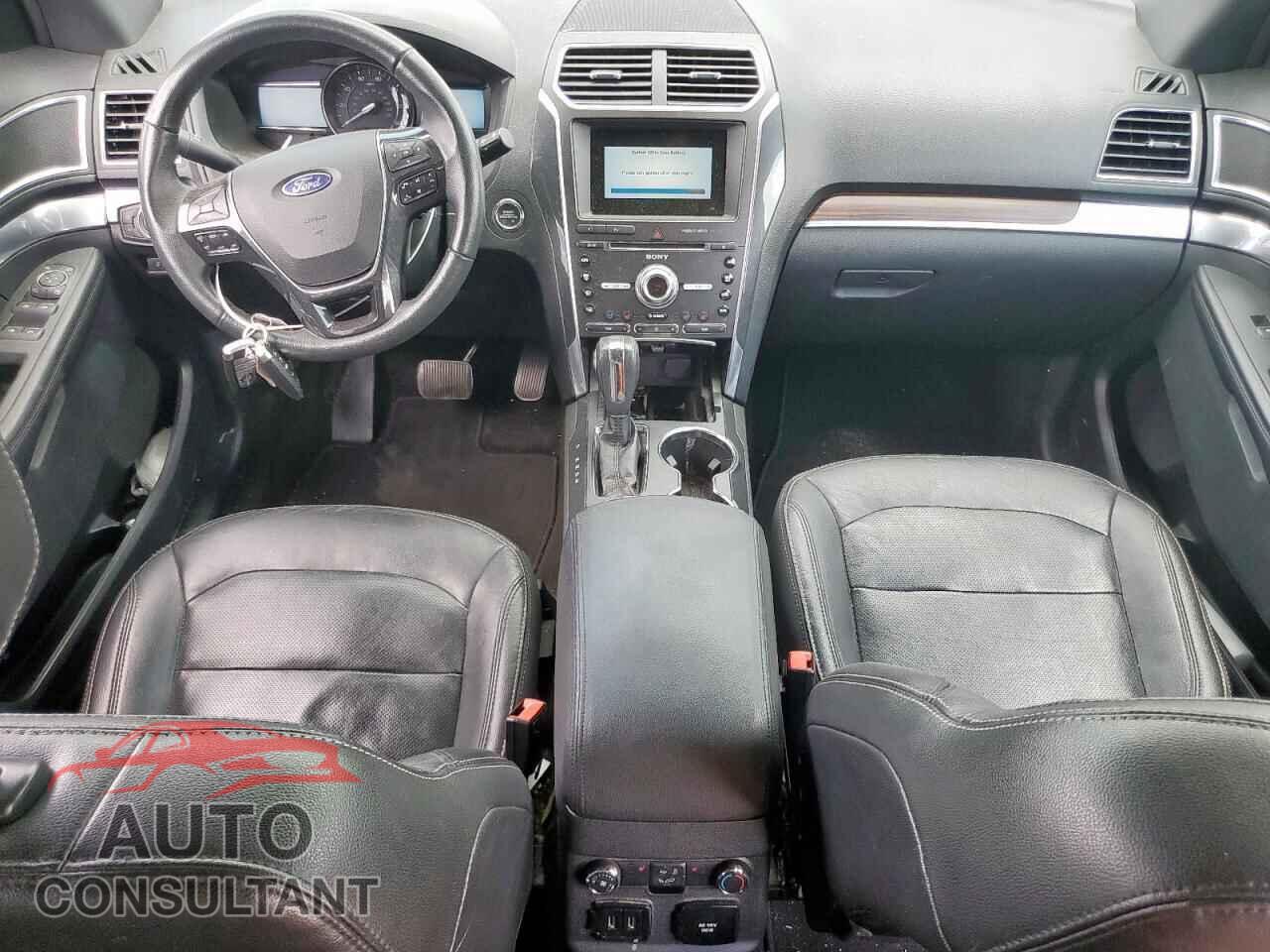 FORD EXPLORER 2018 - 1FM5K7F88JGB11518
