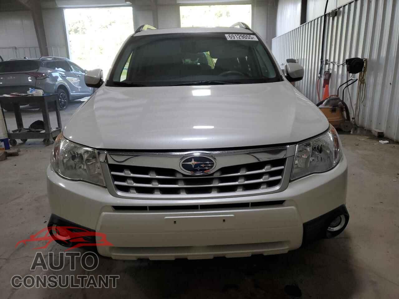 SUBARU FORESTER 2013 - JF2SHADC8DH441752