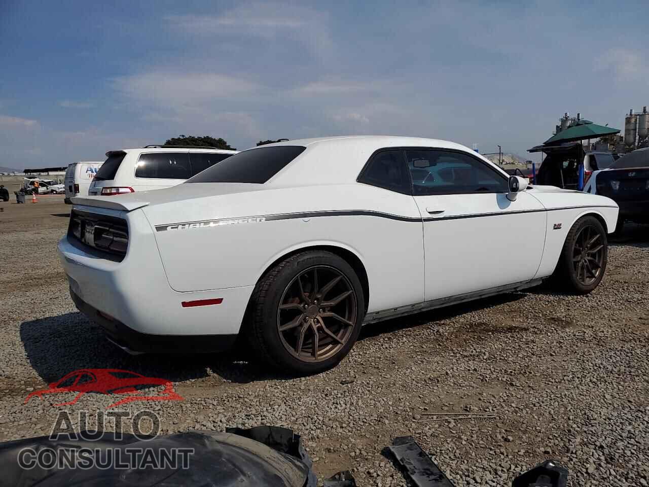 DODGE CHALLENGER 2015 - 2C3CDZAT8FH869226