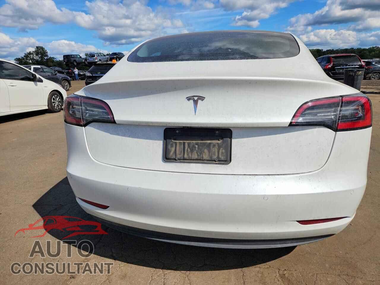 TESLA MODEL 3 2021 - 5YJ3E1EA3MF928558