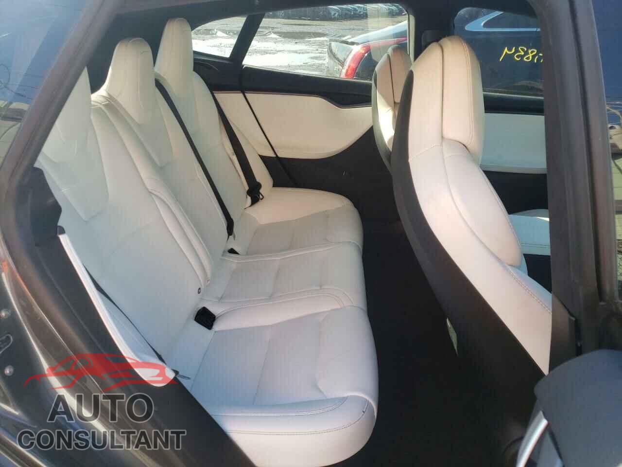 TESLA MODEL S 2018 - 5YJSA1E21JF291312