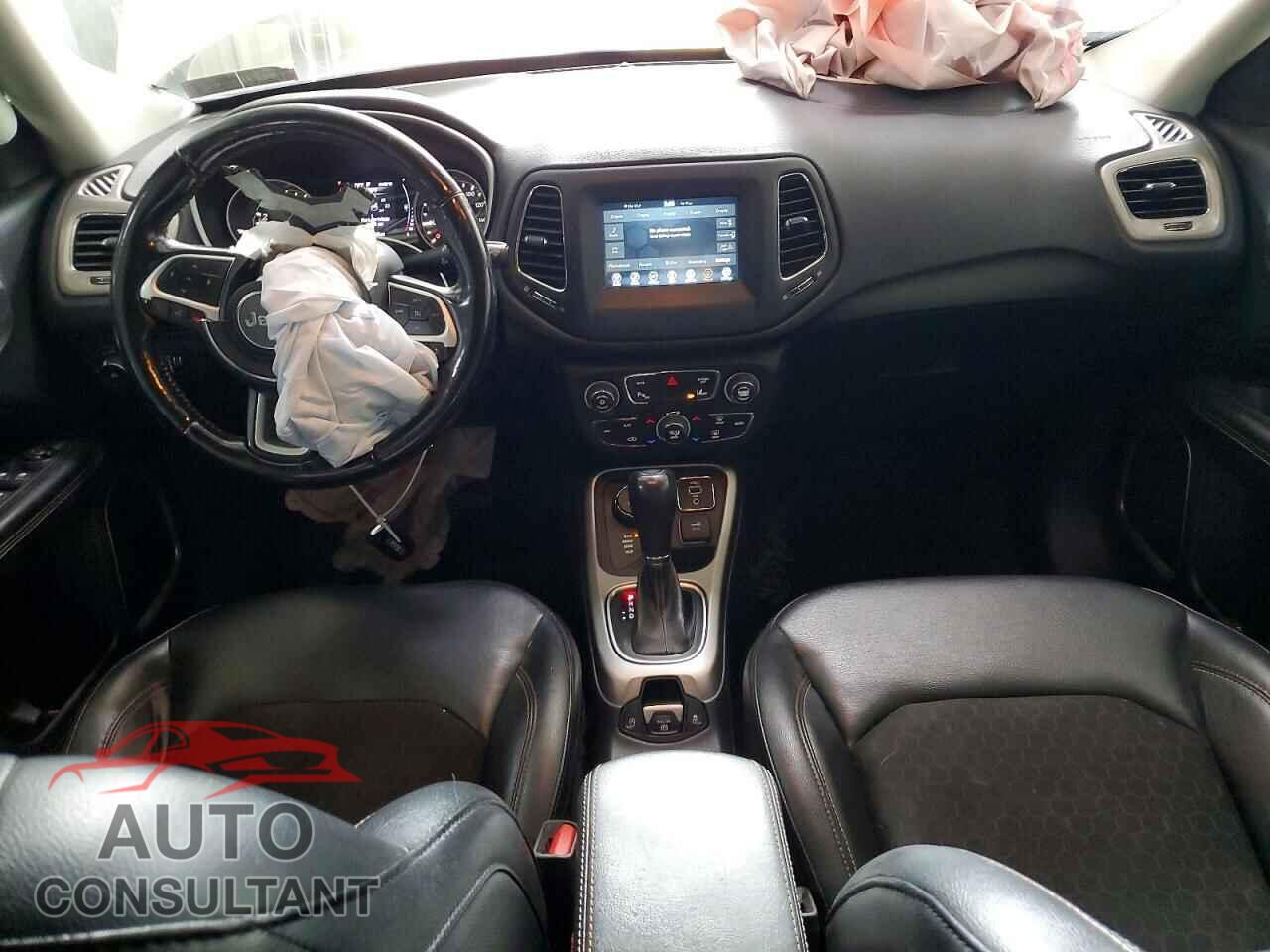 JEEP COMPASS 2020 - 3C4NJDBB6LT223045