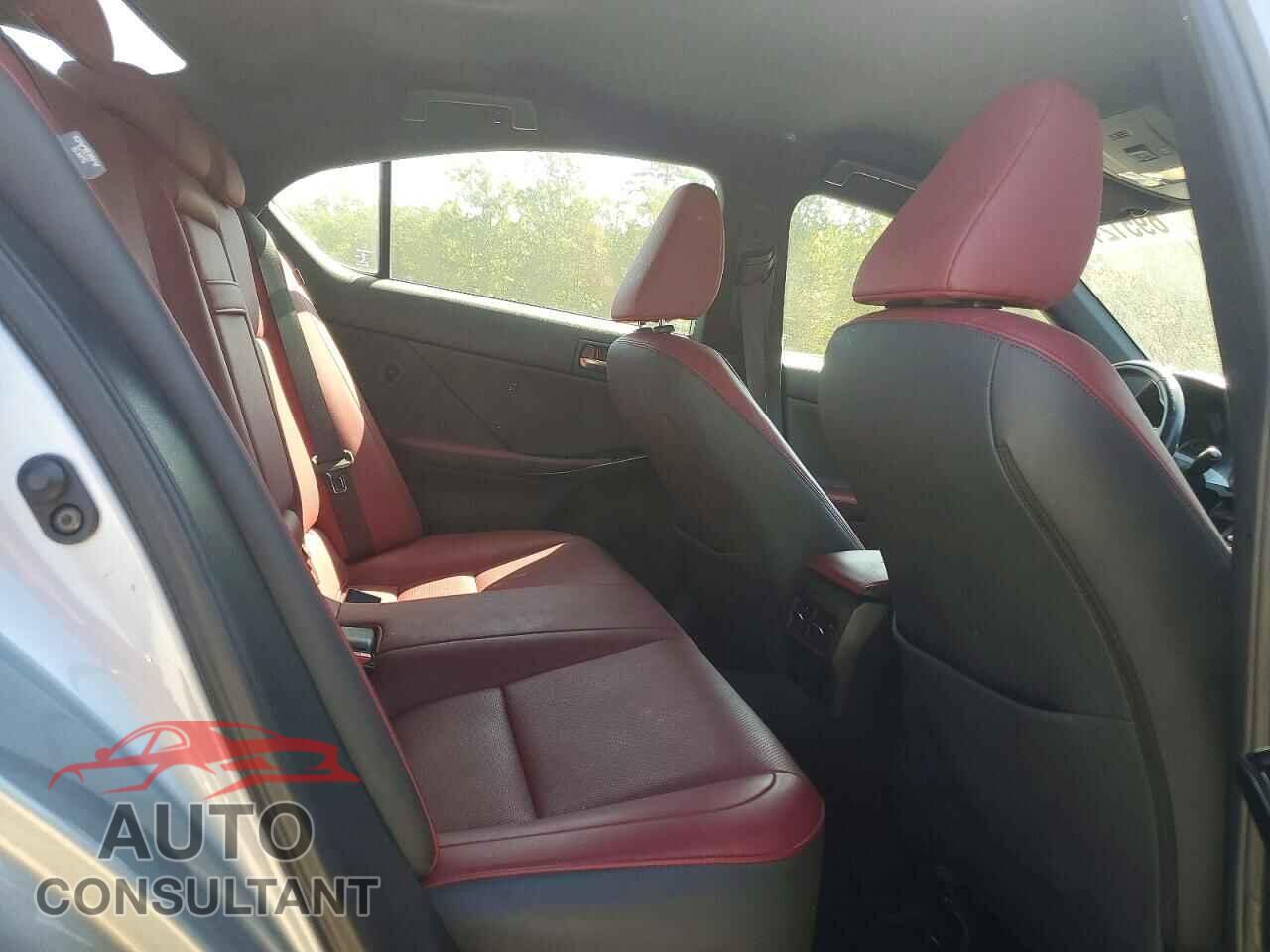 LEXUS IS 2021 - JTHAA1D21M5113594