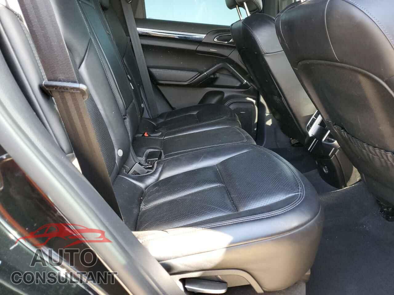 PORSCHE CAYENNE 2017 - WP1AA2A25HKA89656