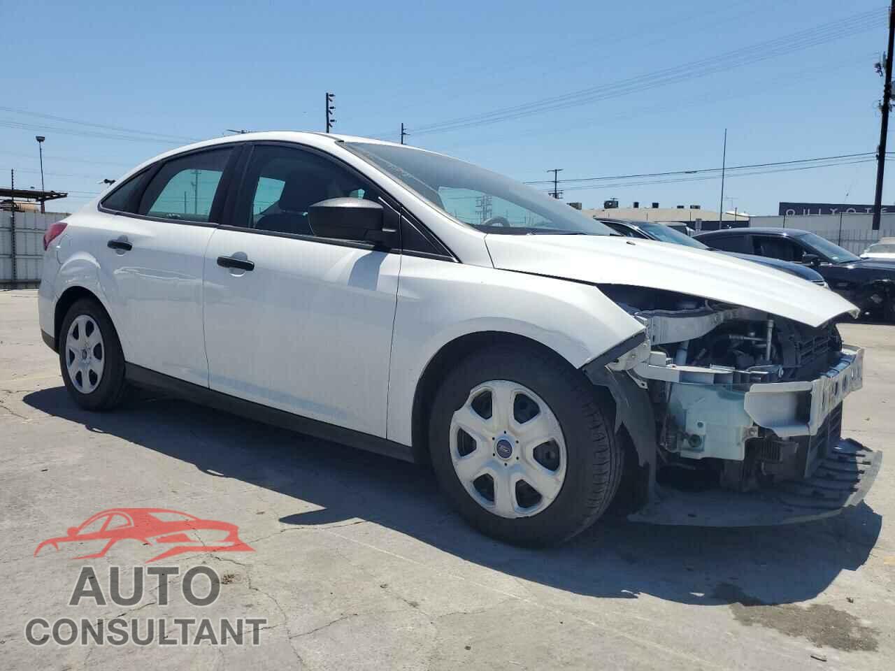 FORD FOCUS 2017 - 1FADP3E27HL215173