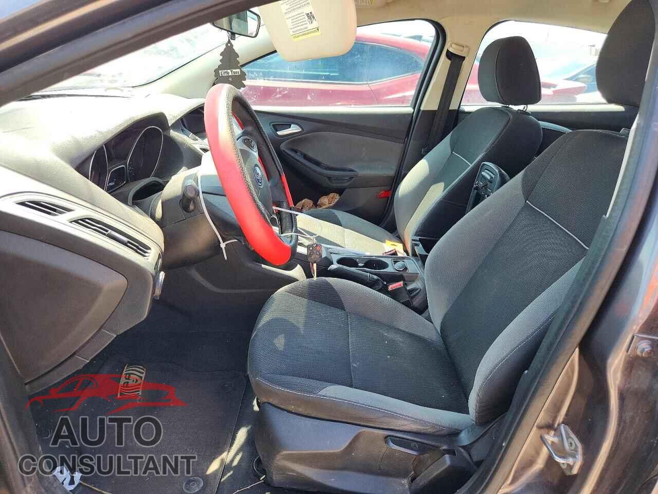 FORD FOCUS 2014 - 1FADP3F2XEL386039