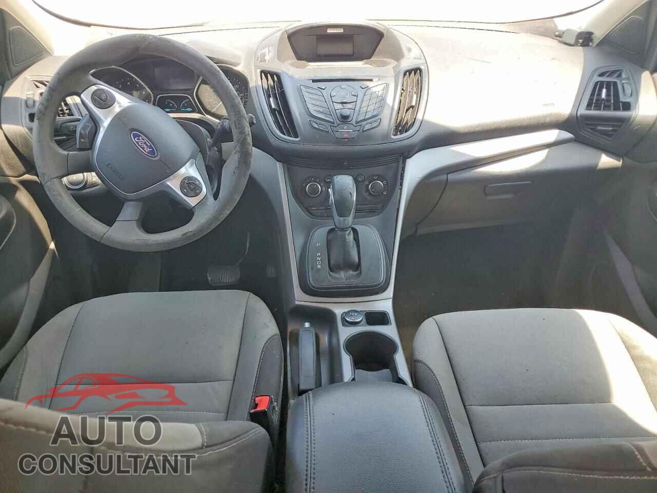 FORD ESCAPE 2015 - 1FMCU0G74FUC03667