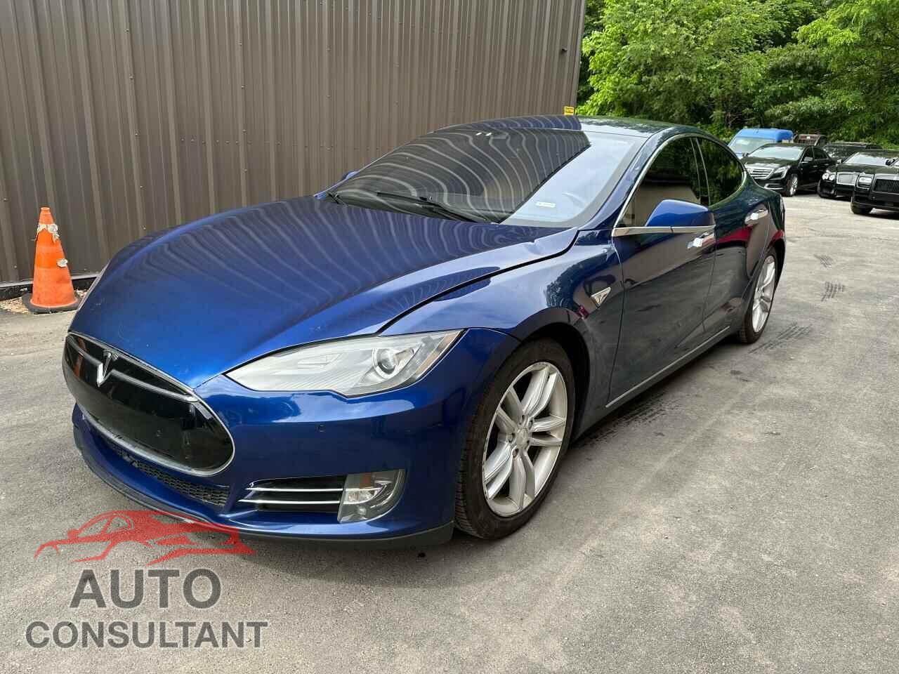 TESLA MODEL S 2015 - 5YJSA1H27FF091683