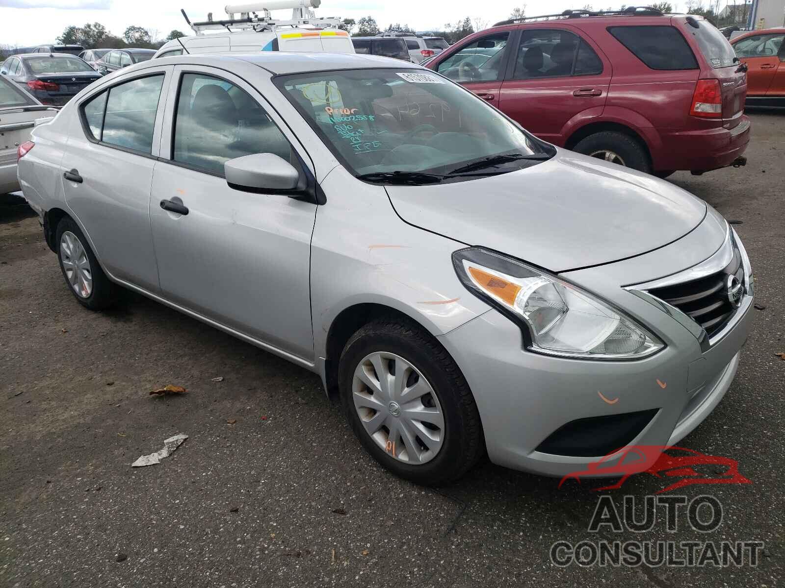 NISSAN VERSA 2018 - 3N1CN7AP3JL823774