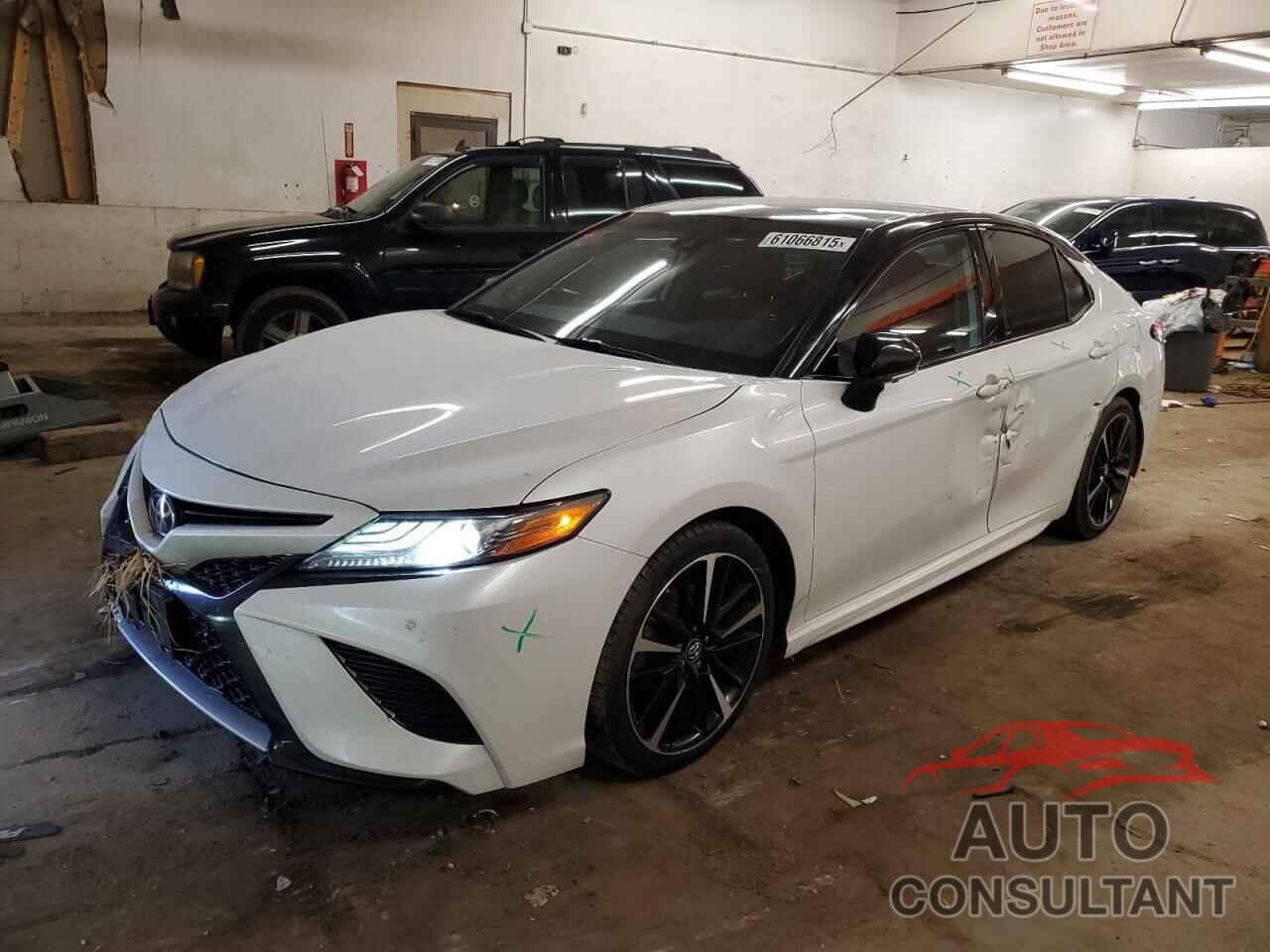TOYOTA CAMRY 2019 - 4T1B61HK1KU170572