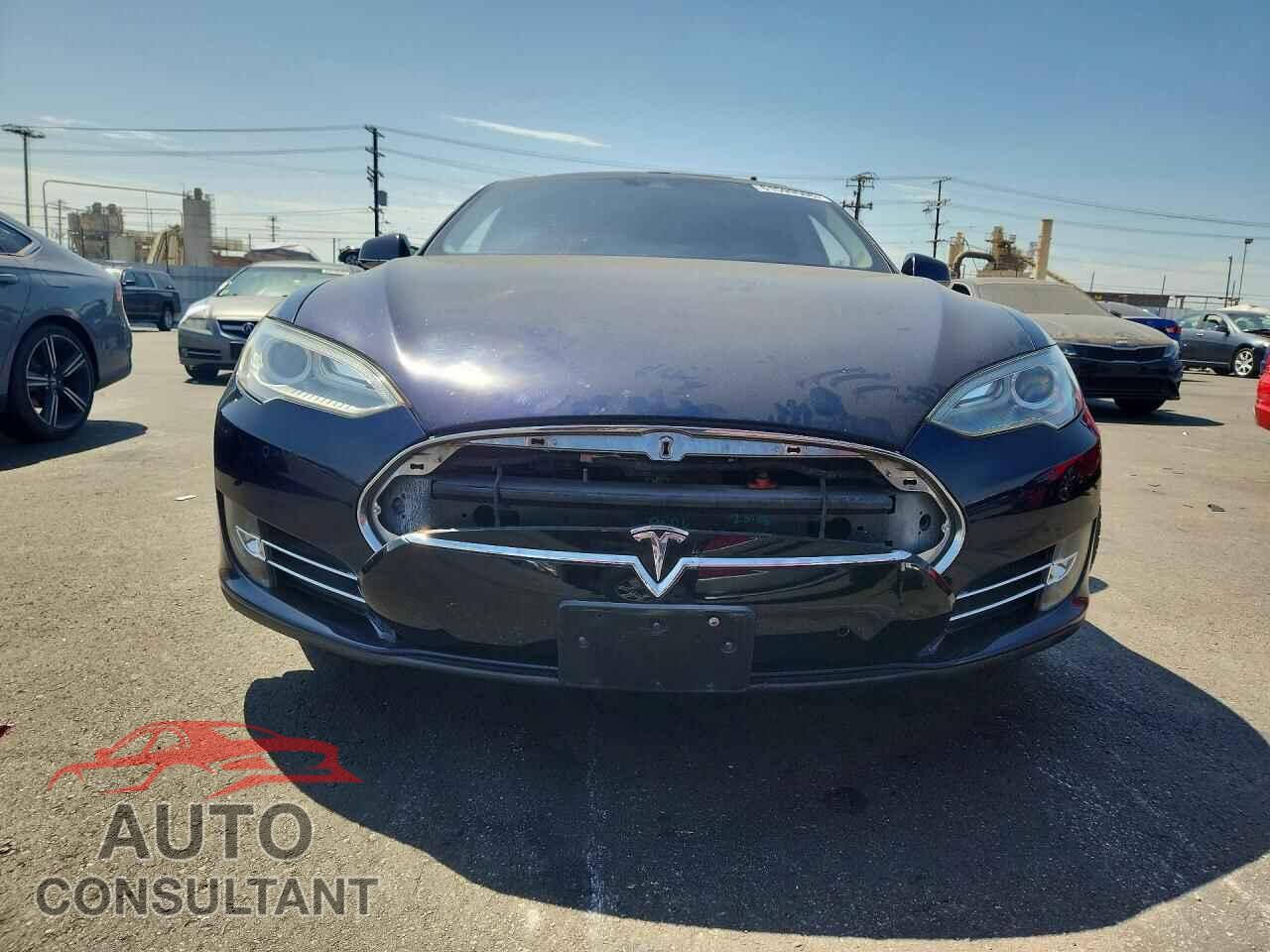 TESLA MODEL S 2014 - 5YJSA1H19EFP52751
