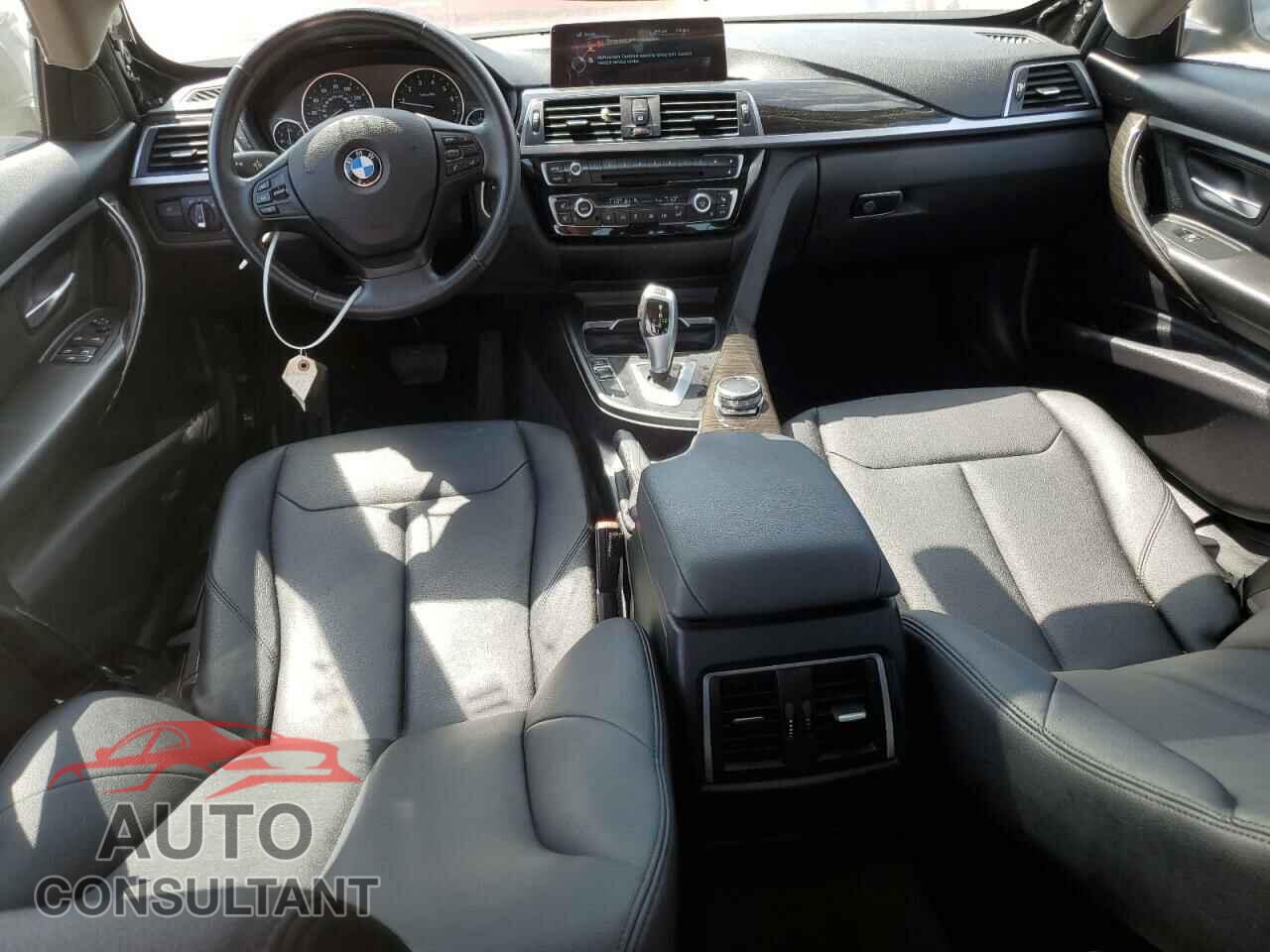 BMW 3 SERIES 2016 - WBA8E5G52GNT41218