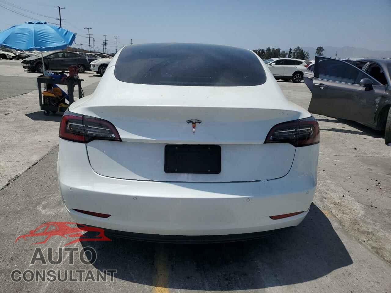 TESLA MODEL 3 2021 - 5YJ3E1EA1MF998205
