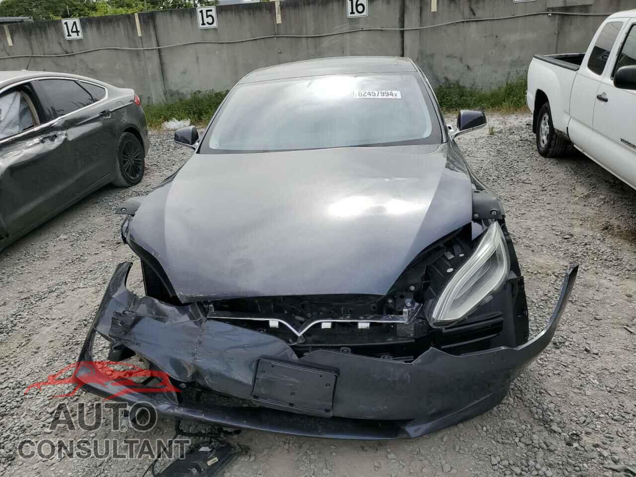 TESLA MODEL S 2018 - 5YJSA1E24JF283477