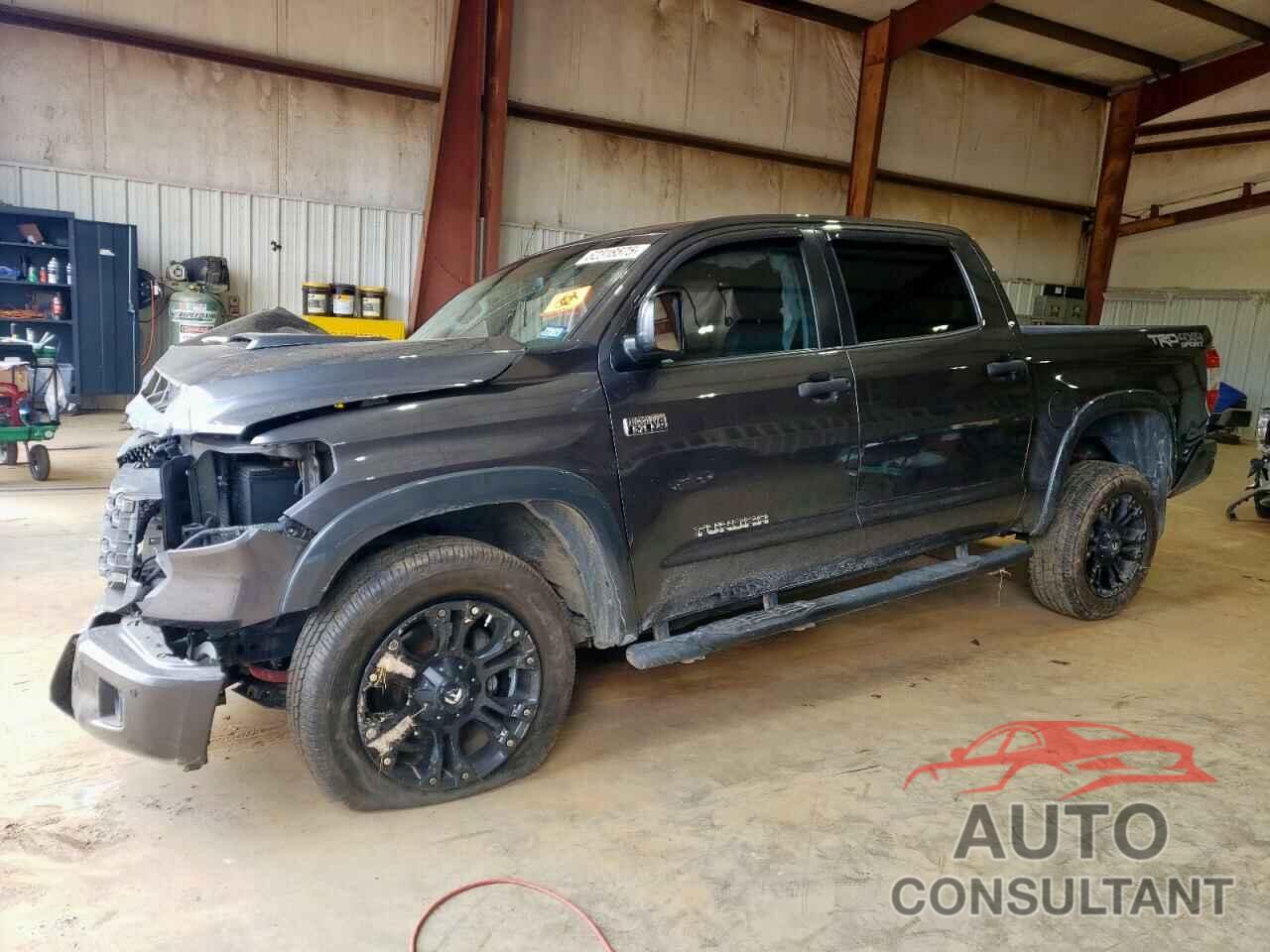 TOYOTA TUNDRA 2019 - 5TFDW5F14KX799269